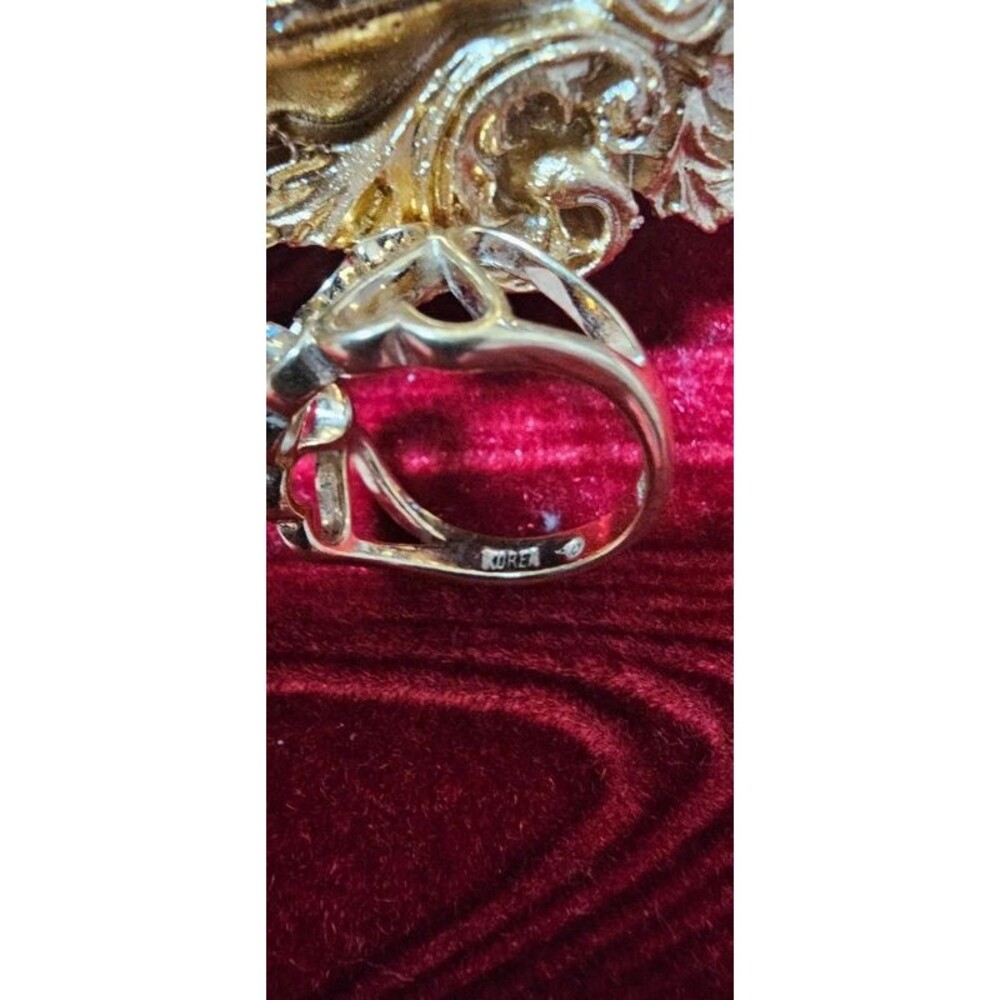 Ring with circonia